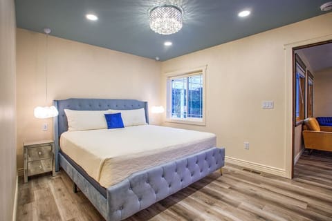 King sized bed