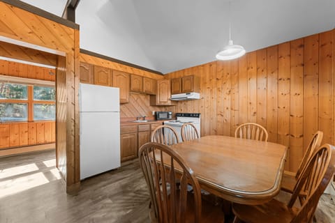 Cabin, 1 Bedroom | Free WiFi