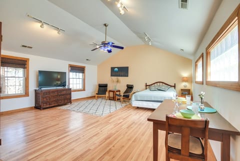 Yellow Springs Vacation Rental | Studio | 1BA | 600 Sq Ft | 3 Steps Required