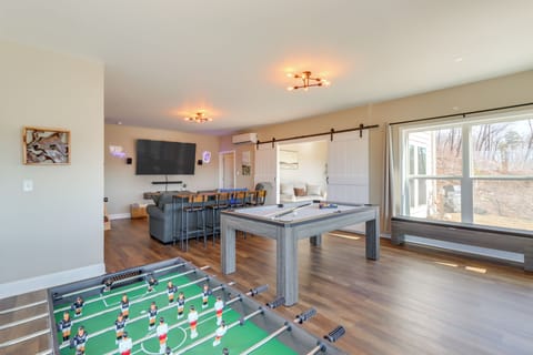 Ellijay Vacation Rental | 3BR | 3BA | Stairs Required | 2,840 Sq Ft