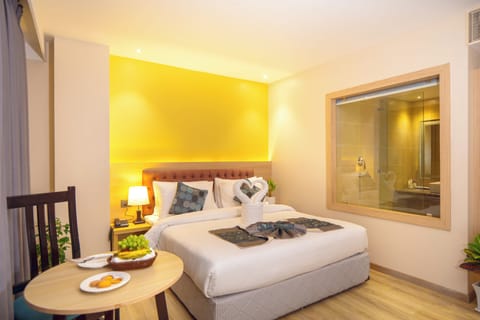 Deluxe Double Room | Desk, free WiFi, bed sheets