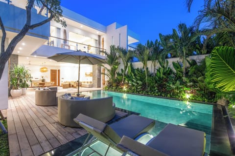 Pool area