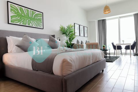 Deluxe Studio, Balcony, City View | In-room safe, iron/ironing board, free WiFi