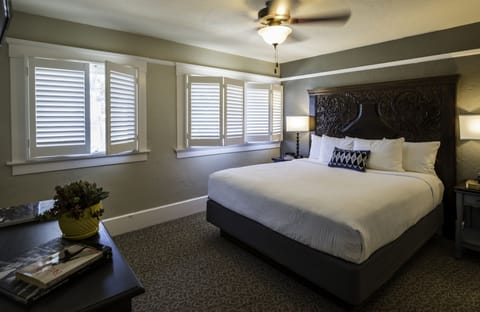 Premium bedding, in-room safe, desk, iron/ironing board