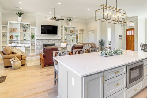 House (4 Bedrooms) | Interior