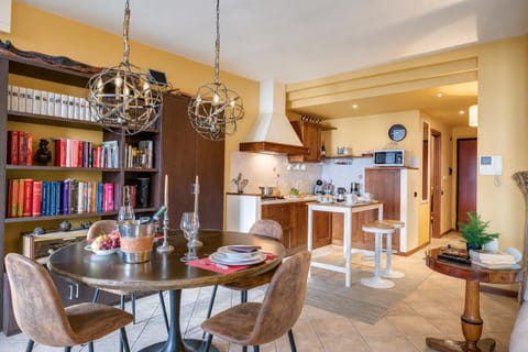 Standard Apartment, 1 Bedroom, Balcony, Mountainside (Alice Suite Terrace, lake view & Park) | Dining