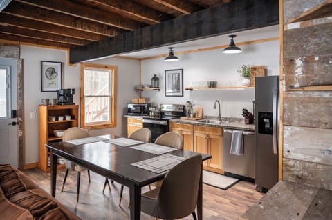 Brand new 2 bedroom barn now available in Bolton Landing