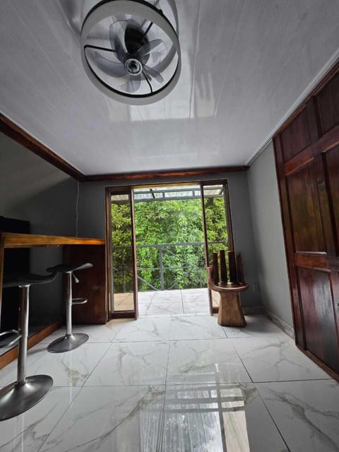 Room, Balcony, Mountain View | Living area
