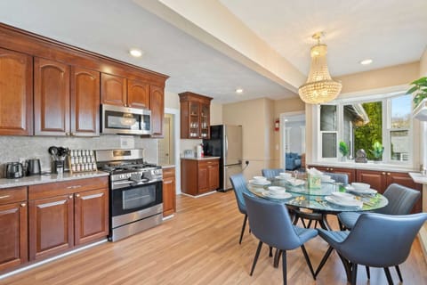 our dining table can sit 6