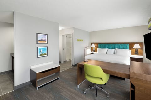 Suite, 1 King Bed, Non Smoking | Premium bedding, desk, laptop workspace, blackout drapes