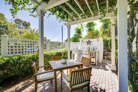 San Diego Vacation Rental | 2BR | 1BA | 640 Sq Ft | 3 Steps to Enter