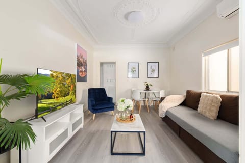 Living Area/Dining Area