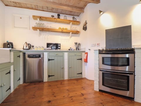 Fridge, dishwasher, electric kettle, toaster