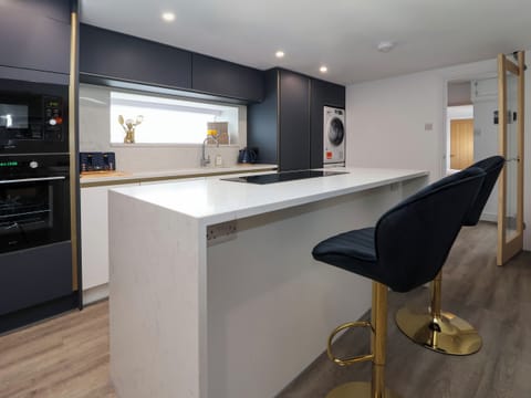 Fridge, dishwasher, electric kettle, toaster