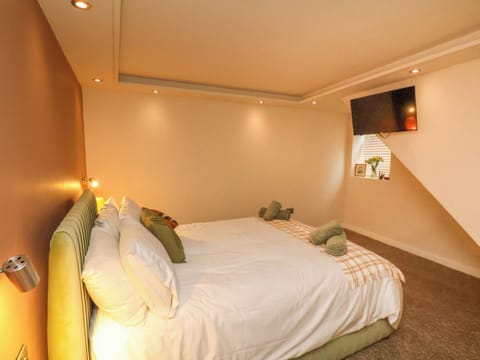 1 bedroom, individually decorated, individually furnished, free WiFi