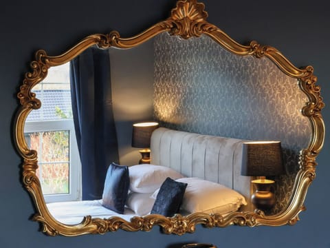 7 bedrooms, individually decorated, individually furnished, free WiFi