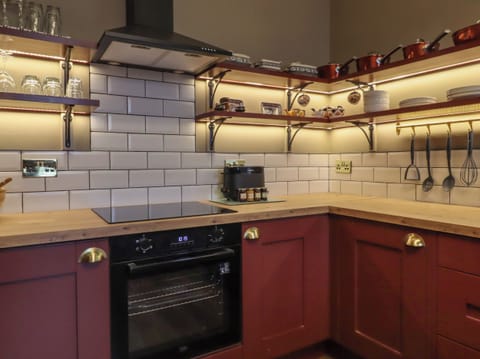 Fridge, dishwasher, electric kettle, toaster