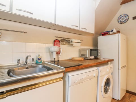 Fridge, dishwasher, electric kettle, toaster