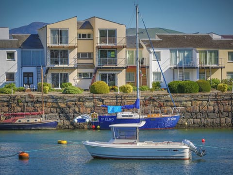 Cottage | Marina