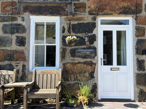 Cottage | Exterior detail
