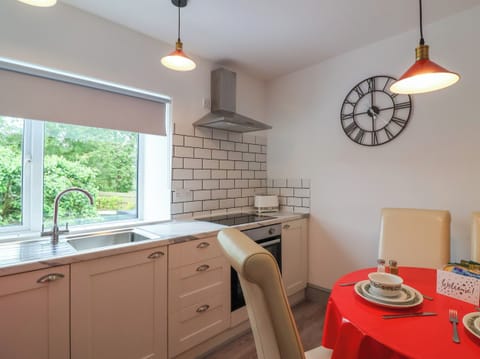 Fridge, electric kettle, toaster, cookware/dishes/utensils