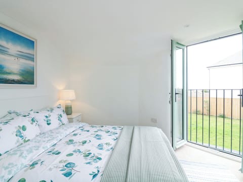 4 bedrooms, individually decorated, individually furnished, free WiFi