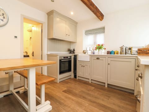 Fridge, dishwasher, electric kettle, toaster