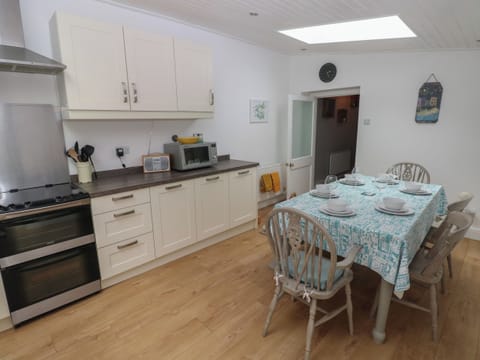 Fridge, dishwasher, electric kettle, toaster