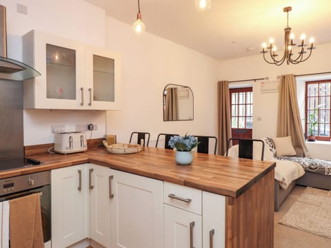 Fridge, electric kettle, toaster, cookware/dishes/utensils