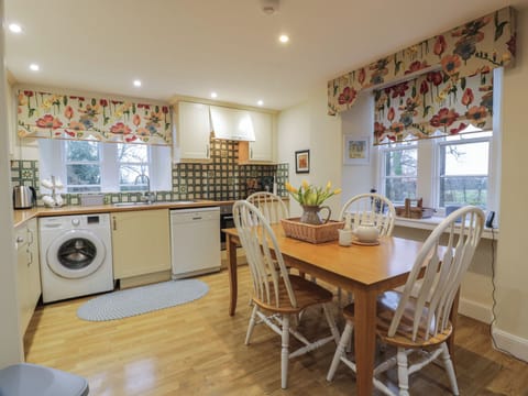 Fridge, dishwasher, cookware/dishes/utensils