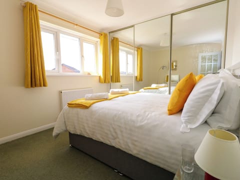 2 bedrooms, individually decorated, individually furnished, free WiFi