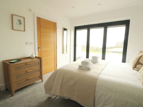 3 bedrooms, individually decorated, individually furnished, free WiFi