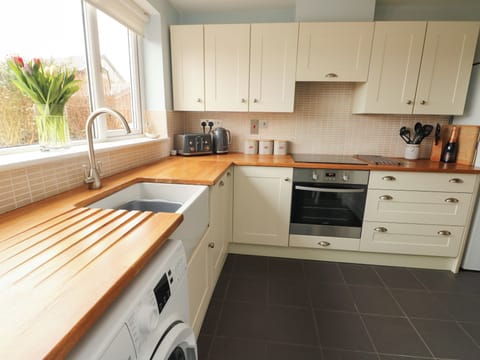 Fridge, dishwasher, electric kettle, toaster