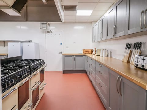 Fridge, dishwasher, electric kettle, toaster