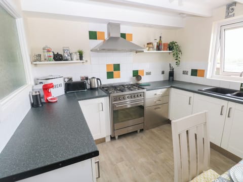 Fridge, dishwasher, electric kettle, toaster