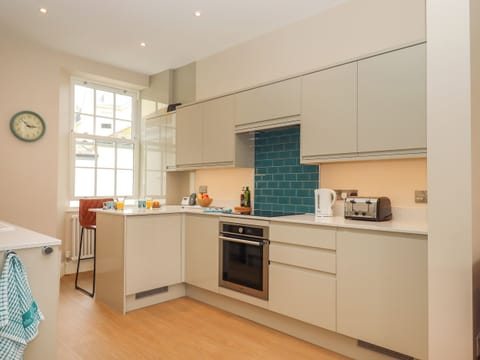 Fridge, dishwasher, electric kettle, toaster