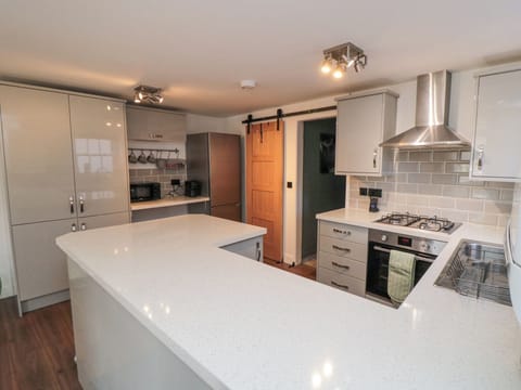 Microwave, toaster, cookware/dishes/utensils