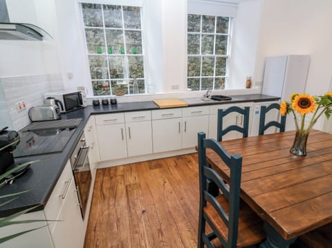 Fridge, dishwasher, electric kettle, toaster