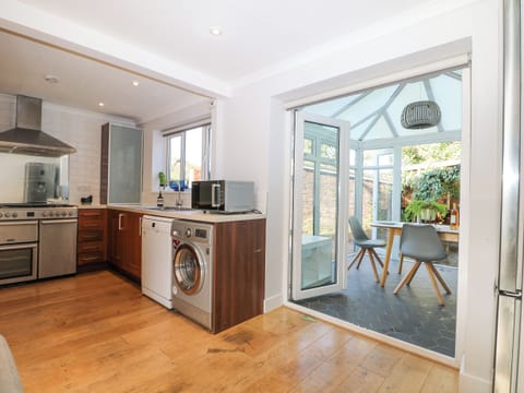 Fridge, dishwasher, electric kettle, toaster