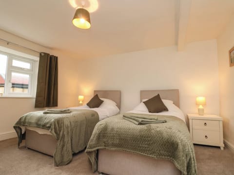 2 bedrooms, individually decorated, individually furnished, free WiFi
