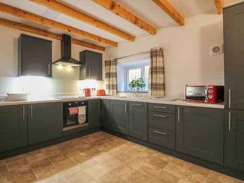 Fridge, dishwasher, electric kettle, cookware/dishes/utensils