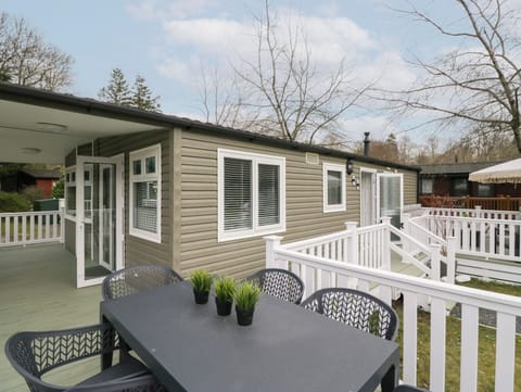 Cottage | Outdoor dining