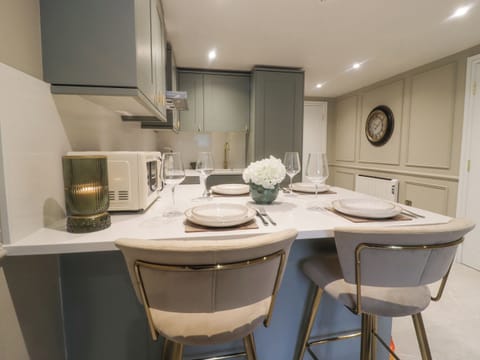 Fridge, dishwasher, electric kettle, toaster