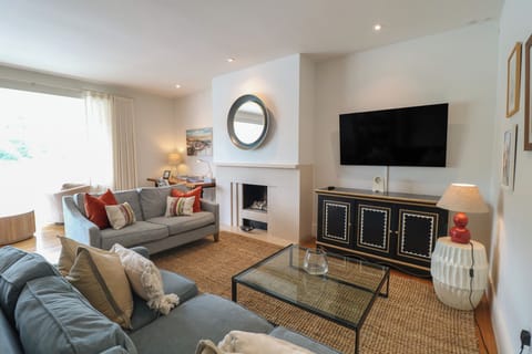 Cottage | Living area