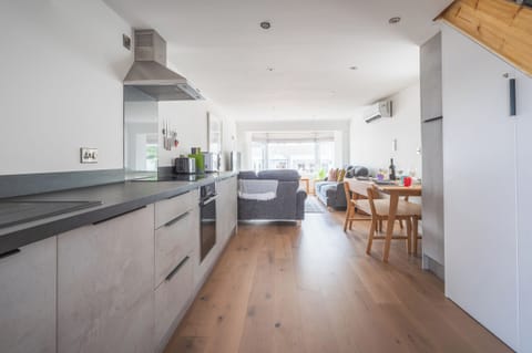 Fridge, dishwasher, electric kettle, toaster