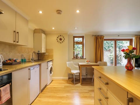 Fridge, dishwasher, electric kettle, toaster