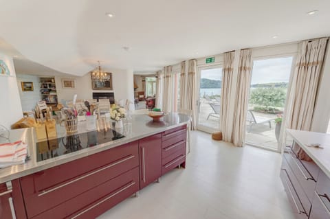 Fridge, dishwasher, electric kettle, toaster