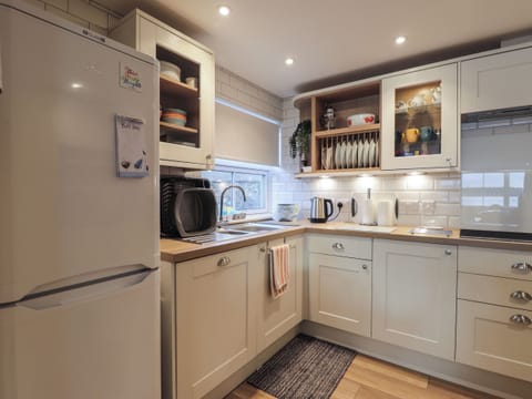 Fridge, dishwasher, electric kettle, toaster