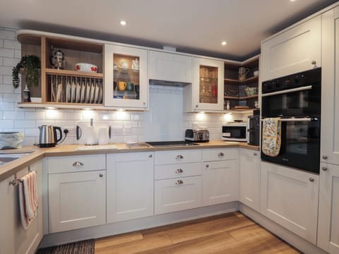 Fridge, dishwasher, electric kettle, toaster