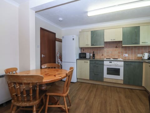 Fridge, dishwasher, electric kettle, toaster